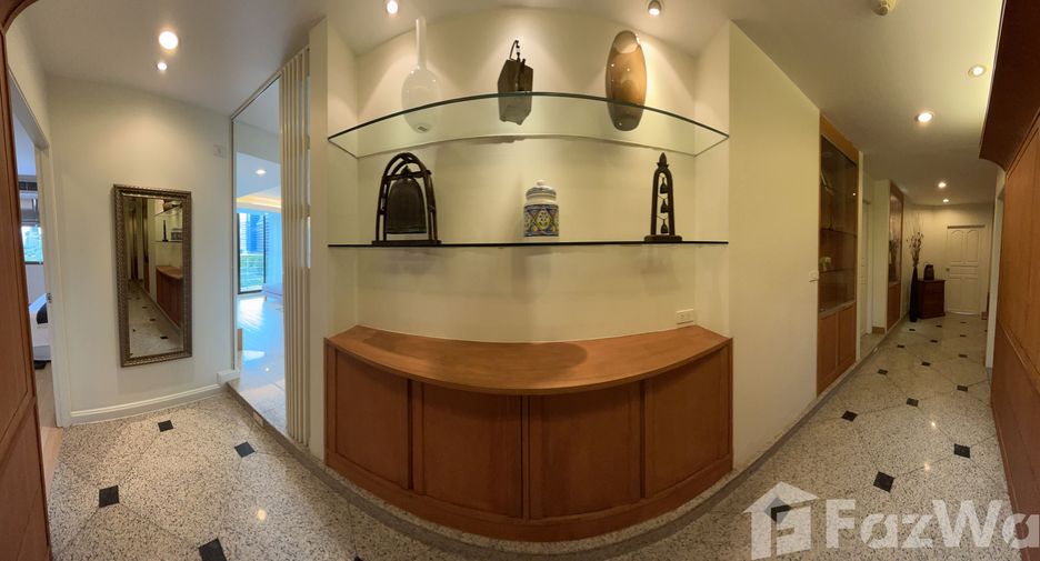 For rent 3 bedrooms apartment in Pathum Wan, Bangkok