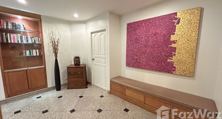 For rent 3 bedrooms apartment in Pathum Wan, Bangkok