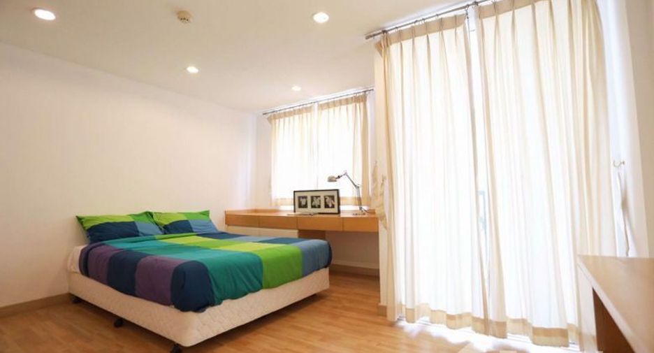 For rent 2 bedrooms condo in Sathon, Bangkok