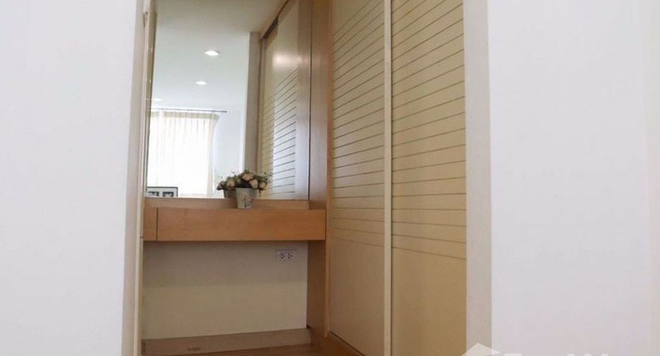 For rent 2 bedrooms condo in Sathon, Bangkok