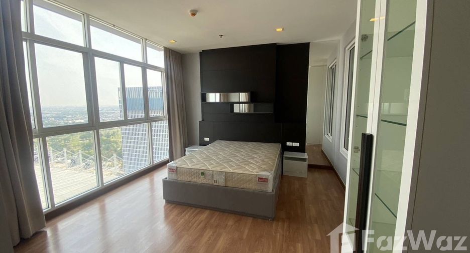 Condo en alquiler de 3 habitaciones en Bang Na, Bangkok