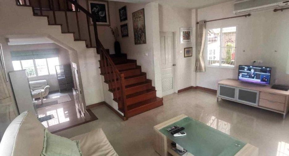 For rent 3 bedrooms house in Lat Phrao, Bangkok