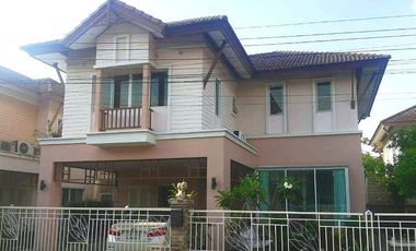 For rent 3 bedrooms house in Lat Phrao, Bangkok