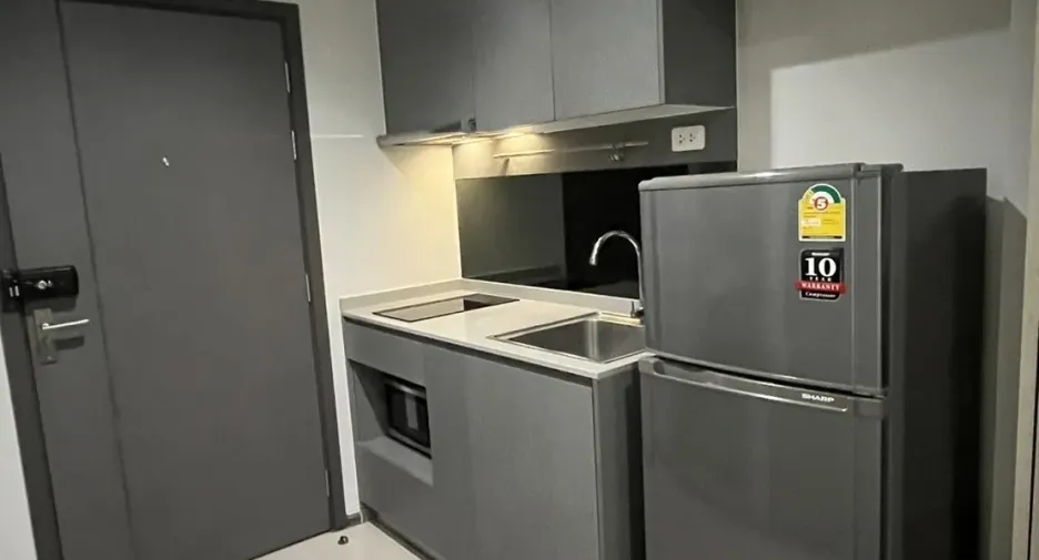For rent studio condo in Phra Khanong, Bangkok