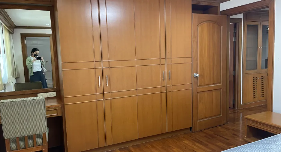 For rent 3 bedrooms apartment in Watthana, Bangkok