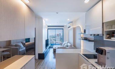 For rent 2 bedrooms condo in Bang Na, Bangkok
