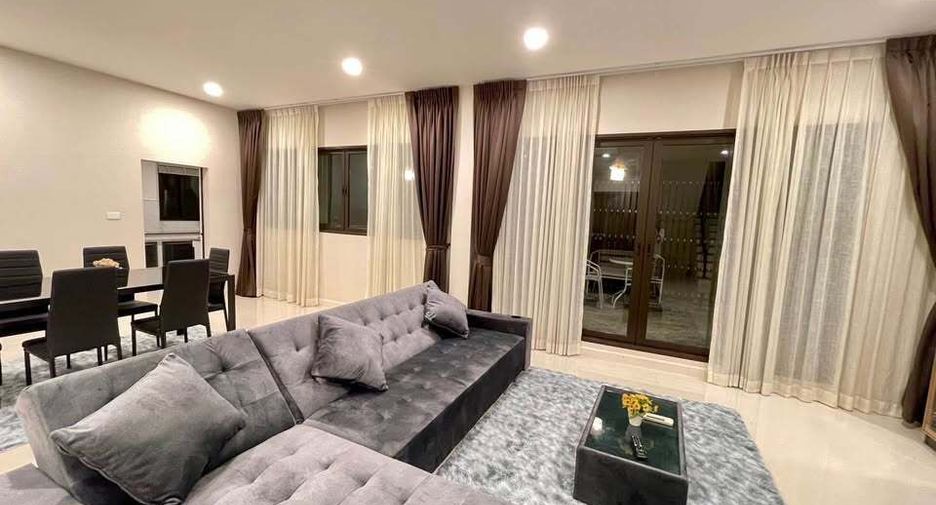 For rent 5 bedrooms house in Sai Mai, Bangkok