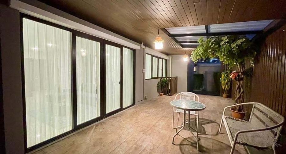 For rent 5 bedrooms house in Sai Mai, Bangkok