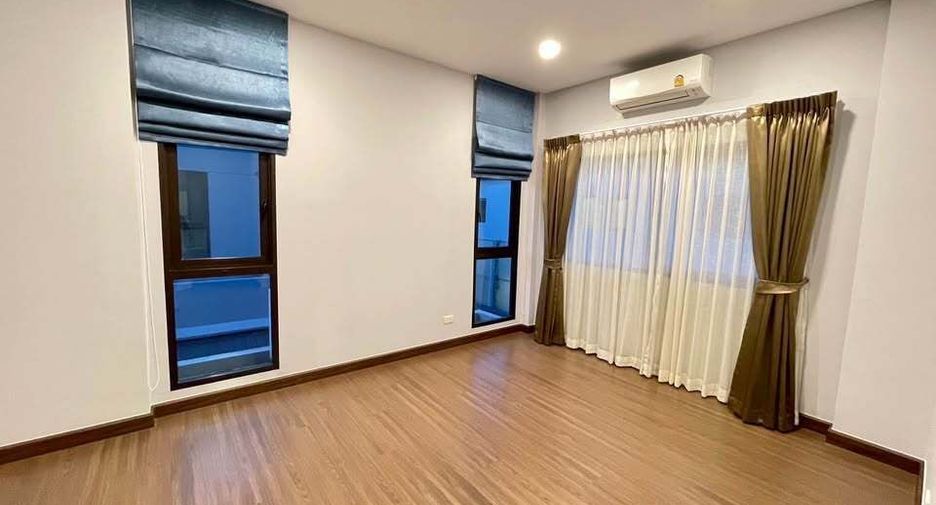 For rent 5 bedrooms house in Sai Mai, Bangkok