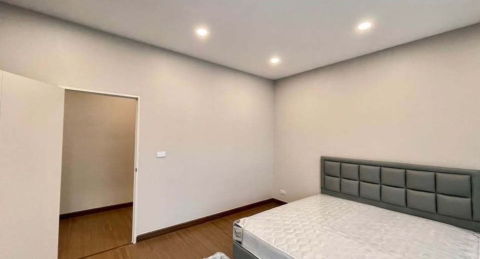 For rent 5 bedrooms house in Sai Mai, Bangkok