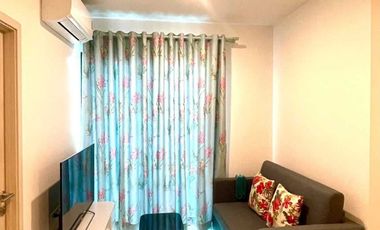 Condo en alquiler de 2 habitaciones en Huai Khwang, Bangkok
