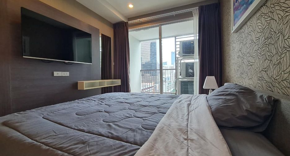 For rent 2 bedrooms condo in Watthana, Bangkok
