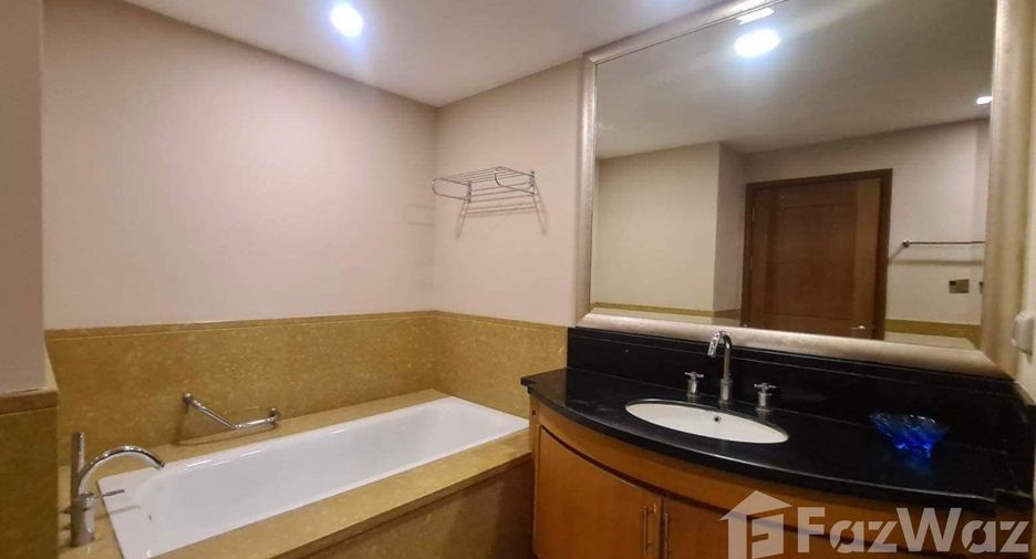 For rent 2 bedrooms condo in Sathon, Bangkok
