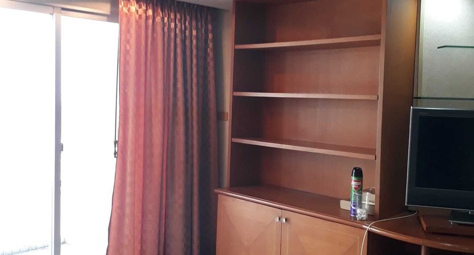 For rent 1 bed condo in Yan Nawa, Bangkok