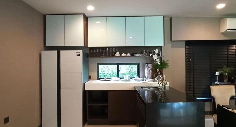 Casa en alquiler de 5 habitaciones en Bang Kapi, Bangkok