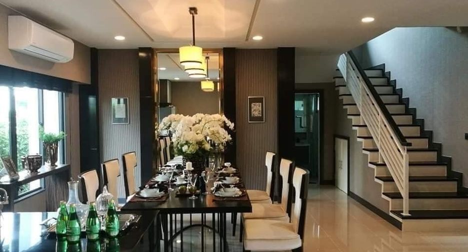 Casa en alquiler de 5 habitaciones en Bang Kapi, Bangkok