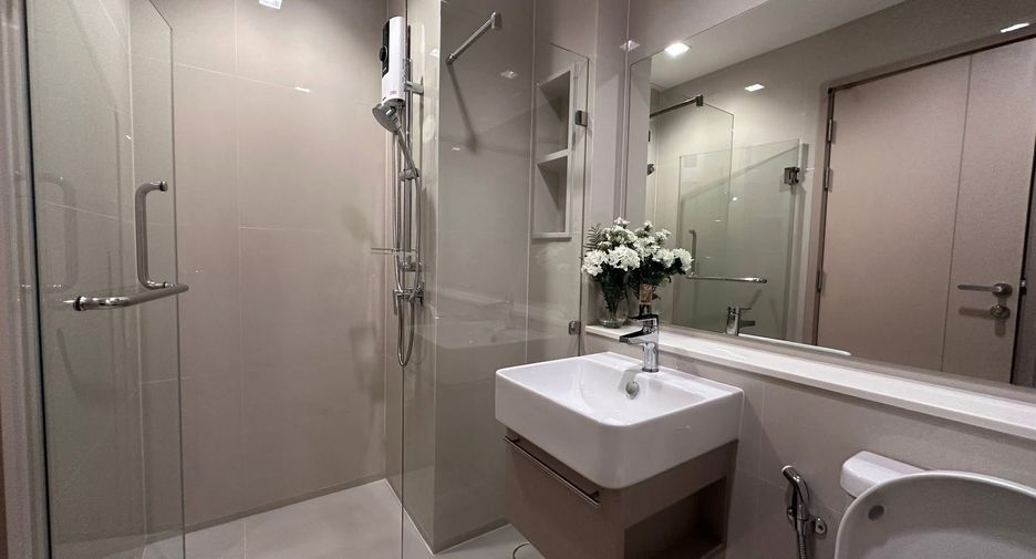 For rent 1 bed condo in Thon Buri, Bangkok
