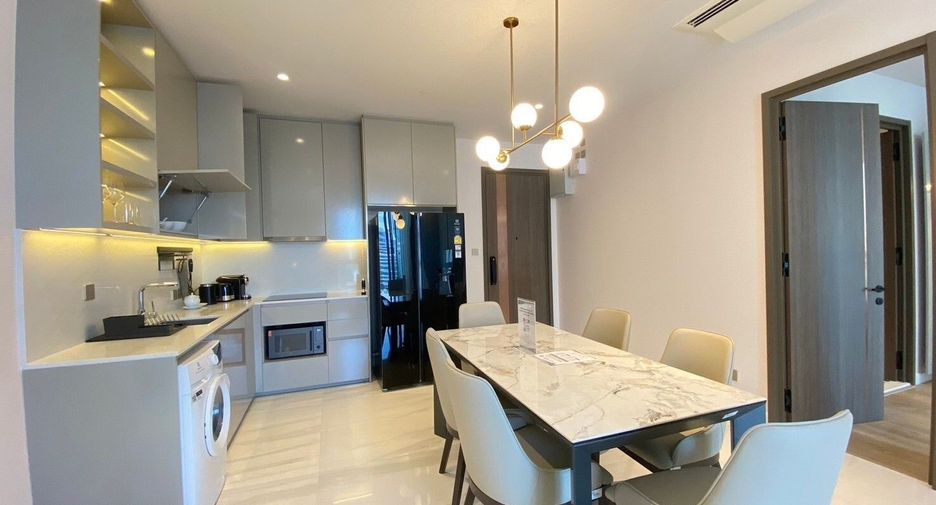 For rent 3 ベッドルーム condo in Sathon, Bangkok