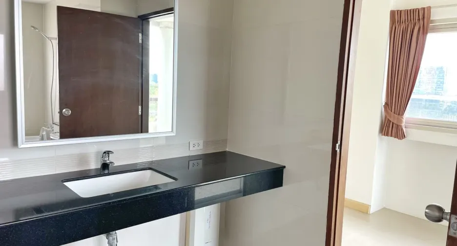 For rent 1 Beds apartment in Khlong Toei, Bangkok