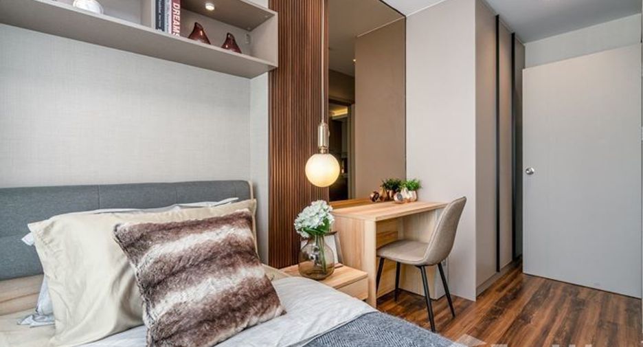 For rent 2 bedrooms condo in Phra Khanong, Bangkok