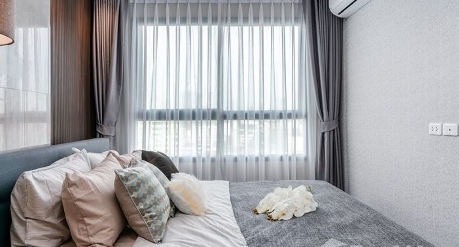 For rent 2 bedrooms condo in Phra Khanong, Bangkok