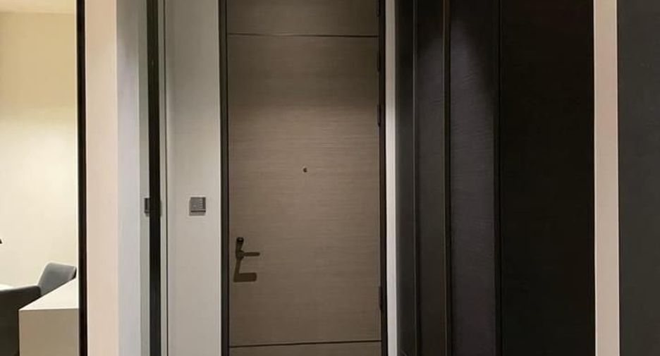 For rent 2 bedrooms condo in Pathum Wan, Bangkok