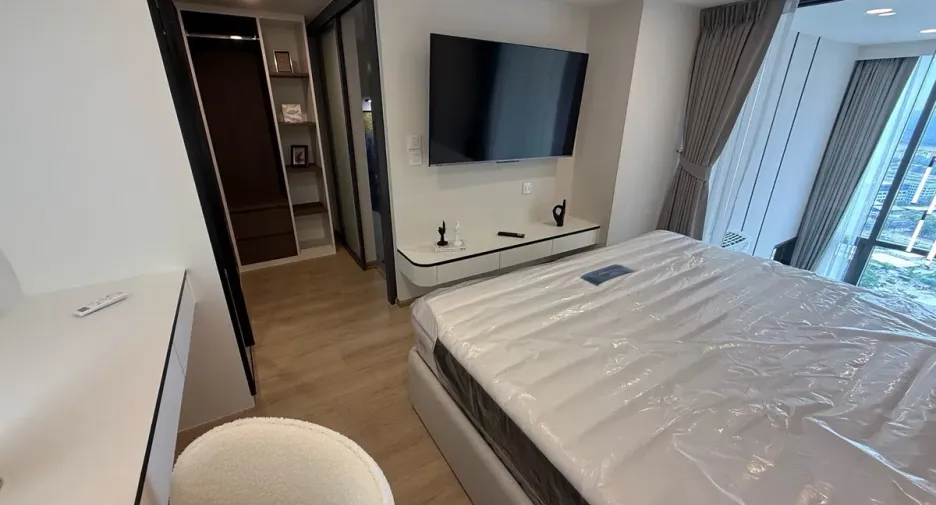 For rent 2 bedrooms condo in Khlong Toei, Bangkok