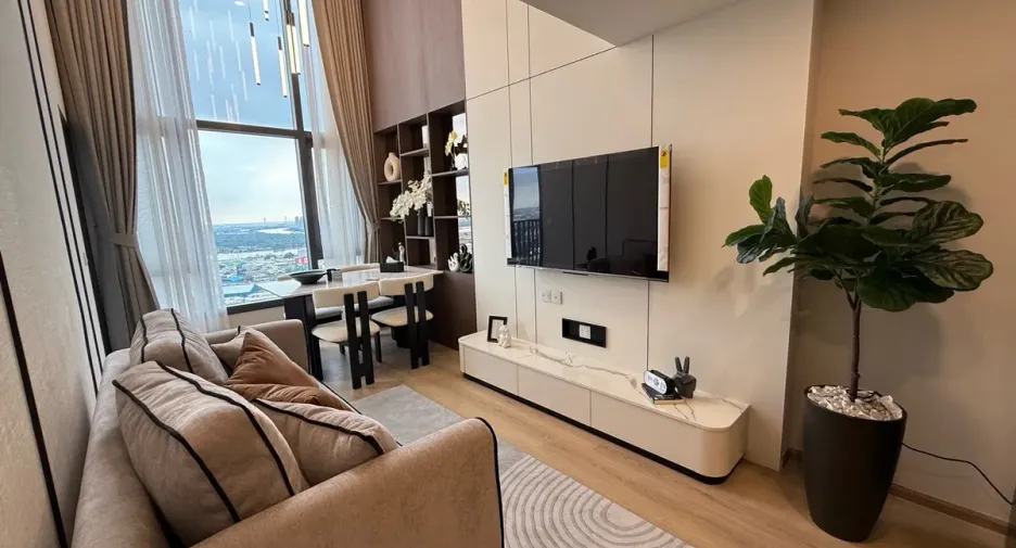 For rent 2 bedrooms condo in Khlong Toei, Bangkok