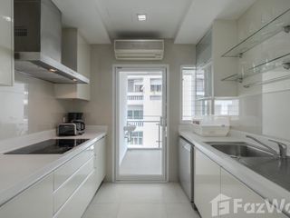 À louer 3 chambres appartement à Khlong Toei, Bangkok
