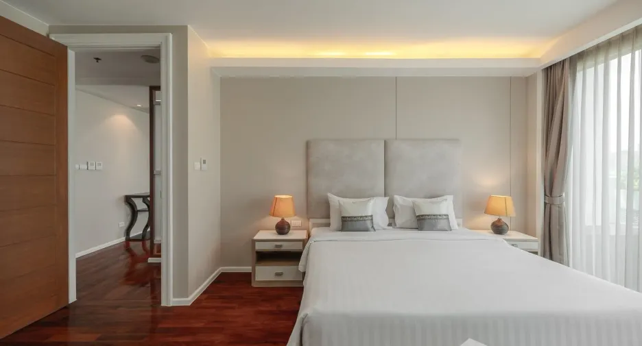 For rent 3 bedrooms apartment in Khlong Toei, Bangkok