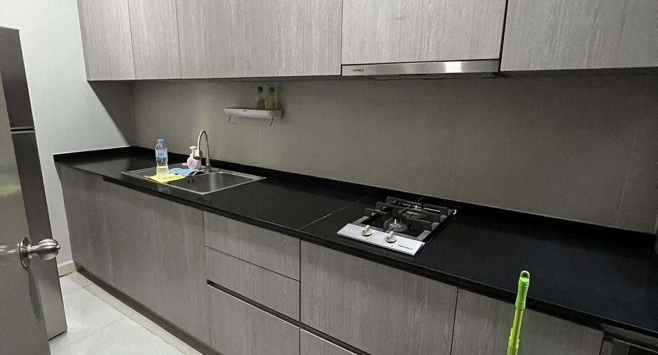 Condo en alquiler de 4 habitaciones en Watthana, Bangkok