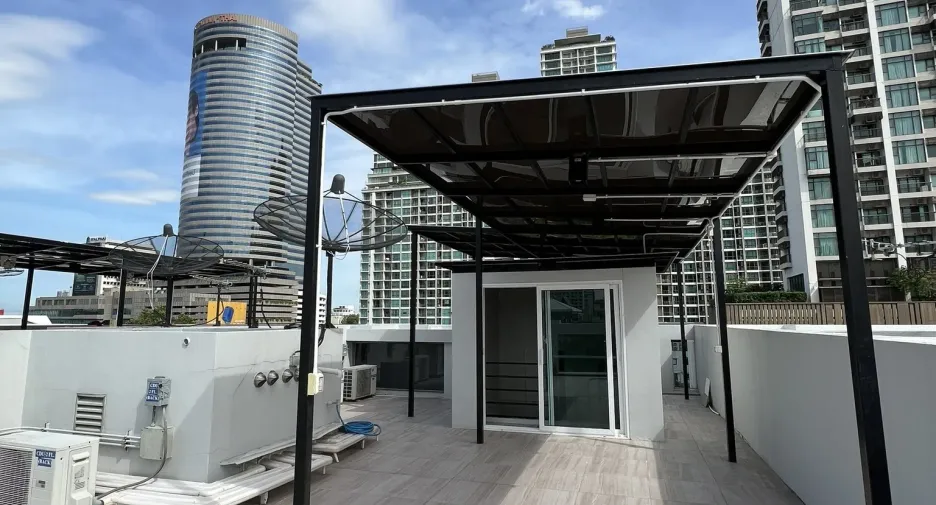 Condo en alquiler de 4 habitaciones en Watthana, Bangkok