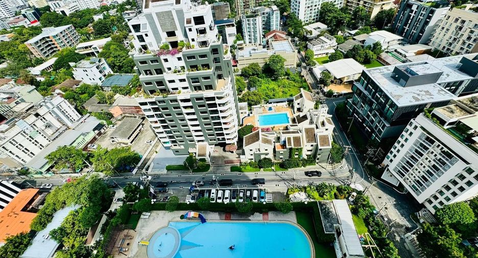 For rent 1 bed condo in Watthana, Bangkok