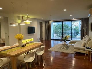 For rent 3 bedrooms condo in Pathum Wan, Bangkok