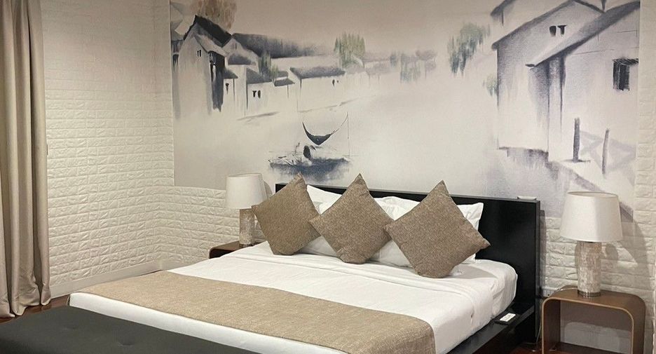 For rent 3 bedrooms condo in Pathum Wan, Bangkok