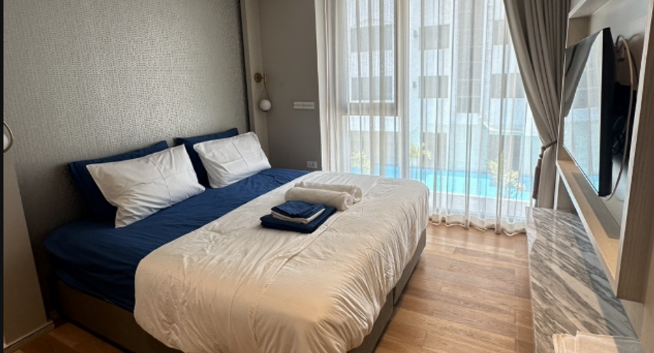 For rent 2 bedrooms condo in Watthana, Bangkok