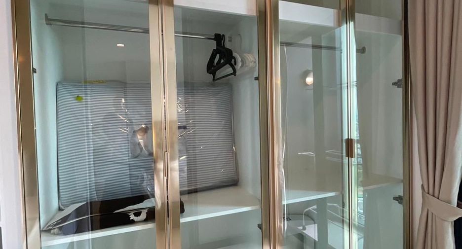 Wohnung zur Miete mit 1 Zimmer in Pathum Wan, Bangkok