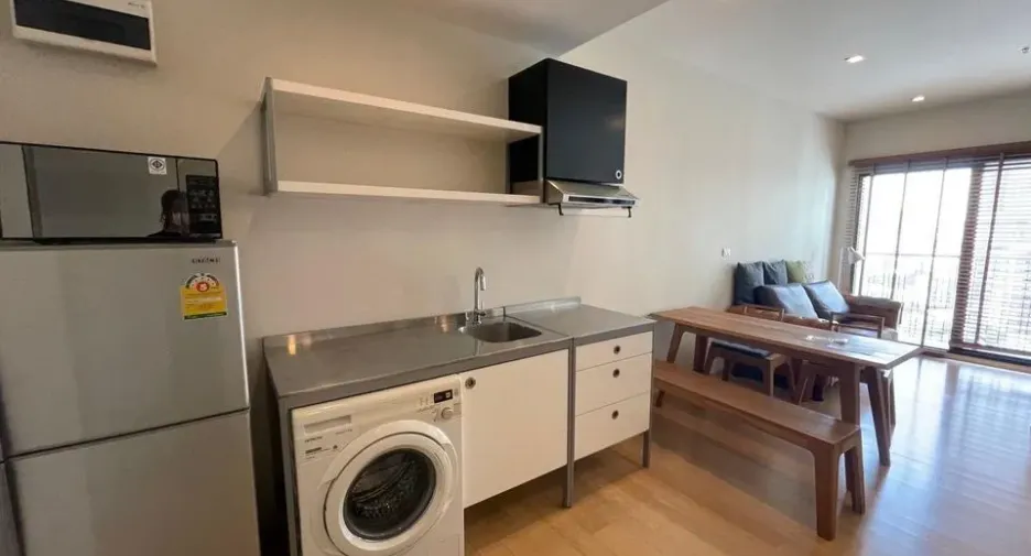 For rent 1 bed condo in Phaya Thai, Bangkok