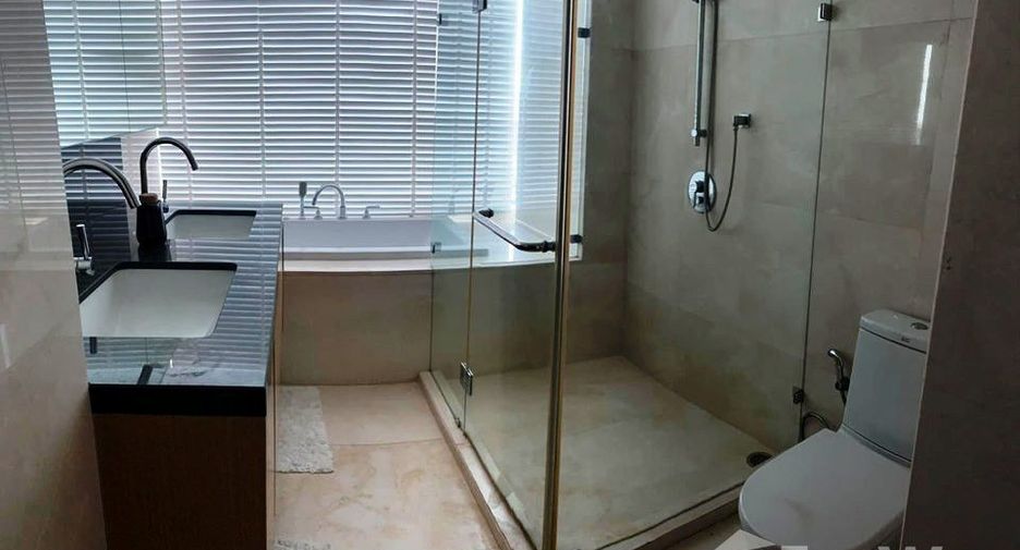 For rent 3 bedrooms condo in Watthana, Bangkok