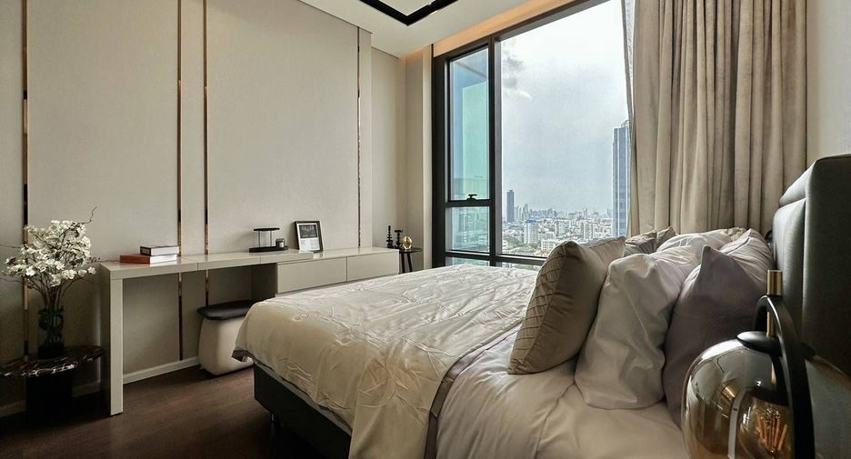 For rent 2 bedrooms condo in Watthana, Bangkok