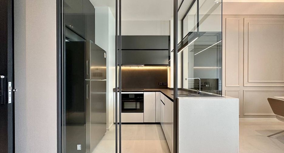 For rent 2 bedrooms condo in Watthana, Bangkok