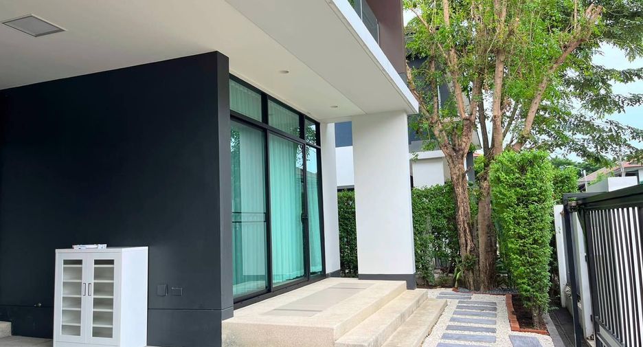 ให้เช่า 3 ห้องนอน บ้านเดี่ยว ใน บางกะปิ, กรุงเทพฯ