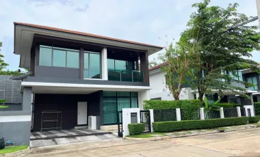 Casa en alquiler de 3 habitaciones en Bang Kapi, Bangkok
