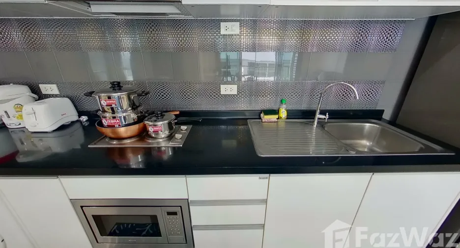 For rent 2 bedrooms apartment in Watthana, Bangkok