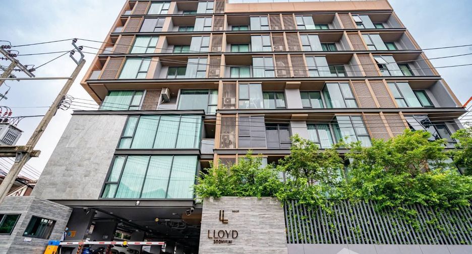 For rent 2 bedrooms condo in Huai Khwang, Bangkok
