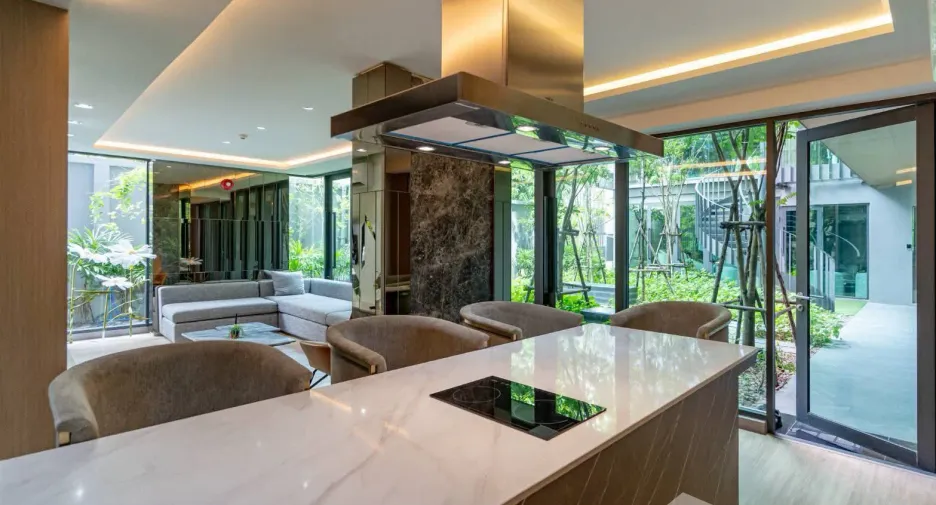 Wohnung zur Miete mit 2 Zimmer in Huai Khwang, Bangkok