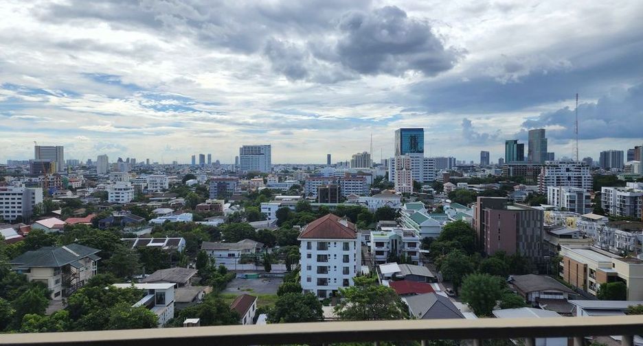 For rent 1 bed condo in Phaya Thai, Bangkok