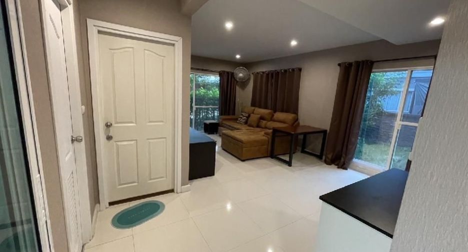For rent 3 bedrooms house in Suan Luang, Bangkok