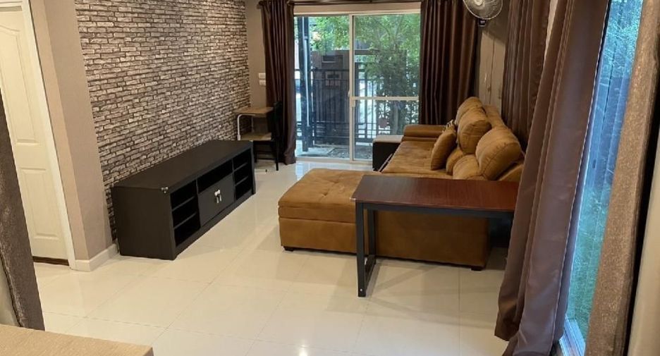 For rent 3 bedrooms house in Suan Luang, Bangkok