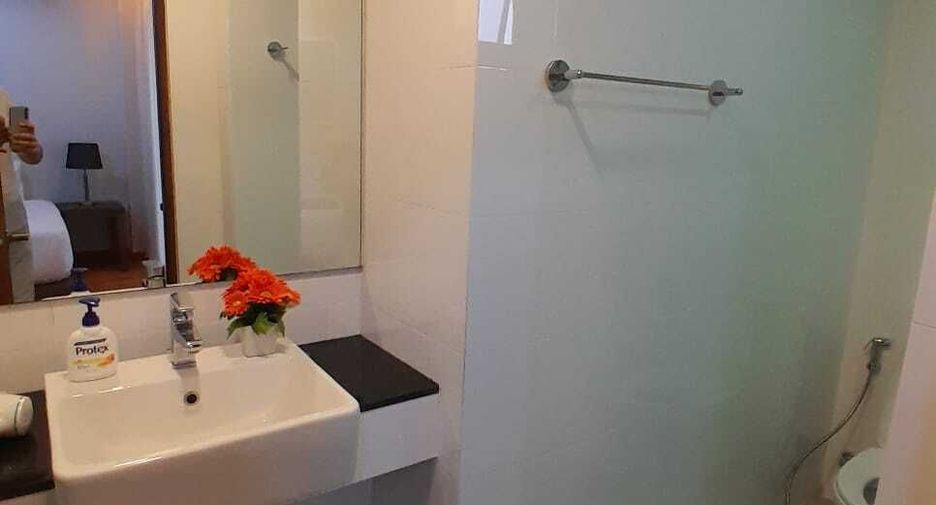 For rent 2 bedrooms condo in Sathon, Bangkok
